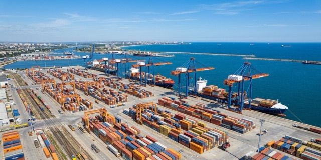 Se intrevad potentiale situatii de congestie portuara in Constanta